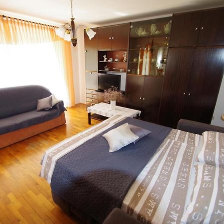 Apartment Ana Пула Экстерьер фото